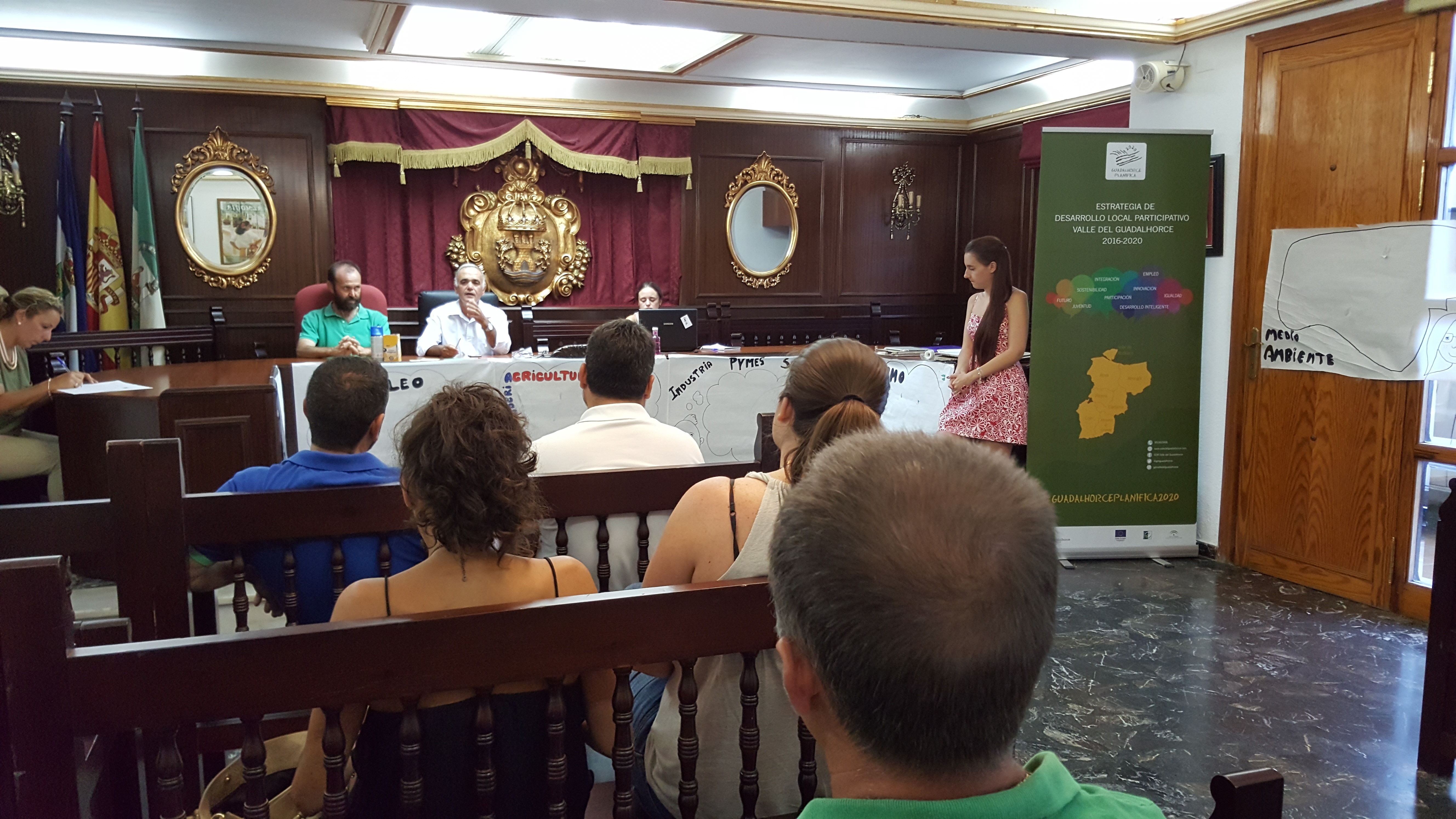 Almoga se rene  en una mesa local dentro  del proceso Participativo para la elaboracin de la Estrategia de Desarrollo Local del Valle del Guadalhorce 2016-2020