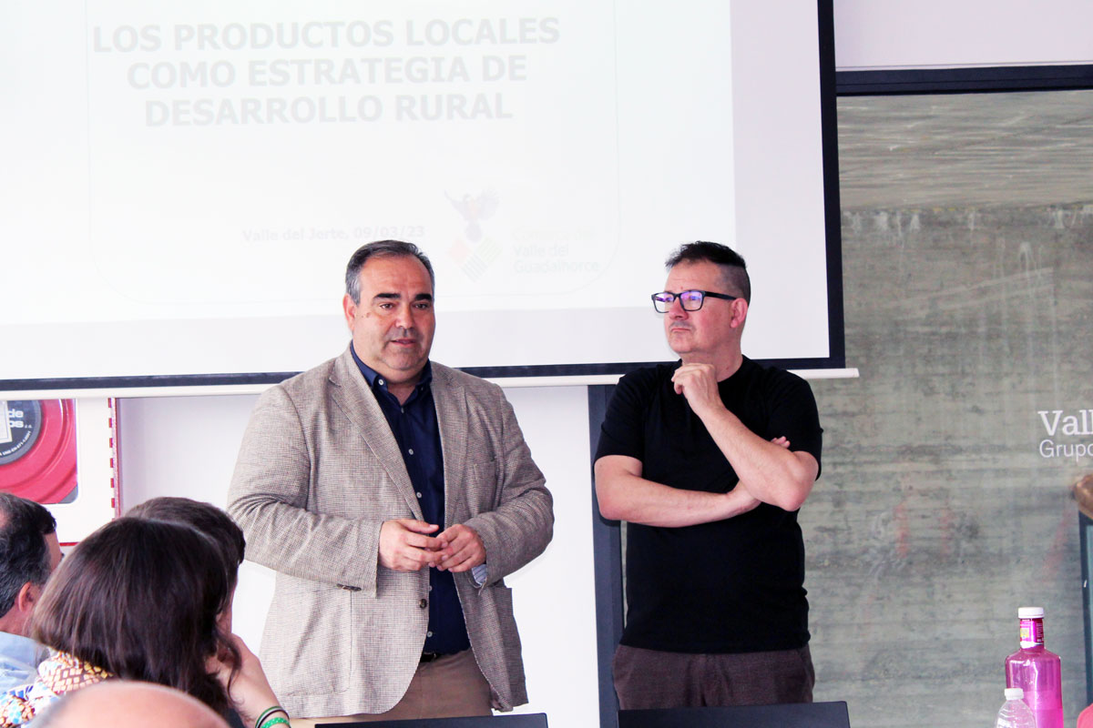 El Valle del Jerte se interesa en la gestin del Caminito del Rey